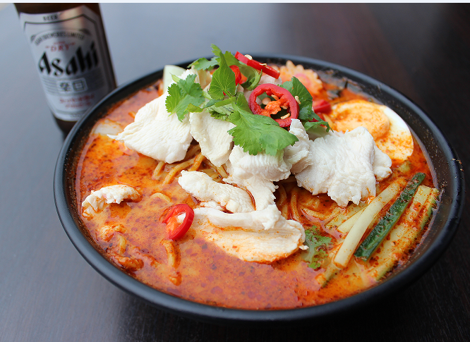 Laksa Chicken Soup Noodles (叻沙鷄湯麵)